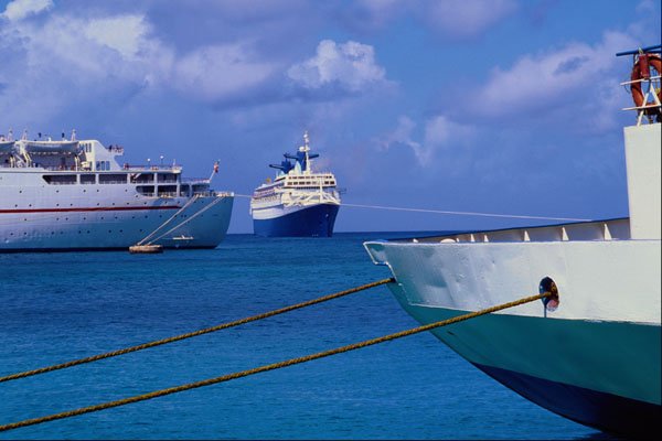 588084 Cruise Ship, Great Bay Harbor, St. Maarten A4 Photo Print