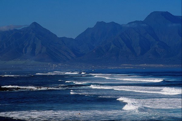 589090 North Shore, Island Of Maui A4 Photo Print