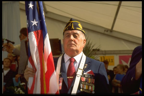 590016 U.S. Veterans, St. Mere L'Eglise, D Day A4 Photo Print
