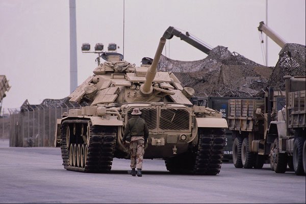 590078 U.S. Tanks At Royal Docks, Saudi Arabia A4 Photo Print