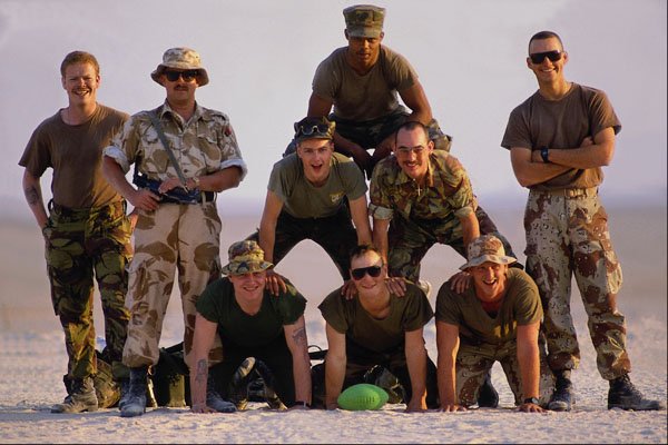 590079 British Troops On New Year's Day, Gulf War A4 Photo Print