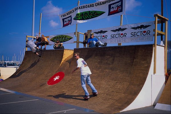 592074 Skateboarding, St. Peter's Port, Guernsey, England A4 Photo Print