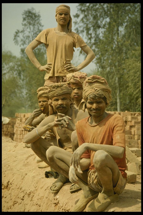 595029 Brick Kiln Workers, Rajasthan A4 Photo Print