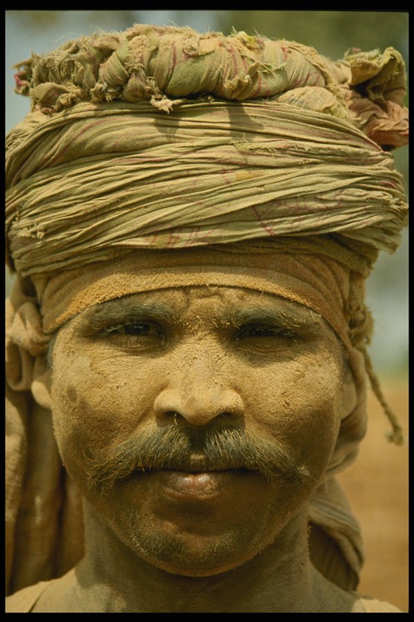 595030 Brick Kiln Worker, Rajasthan A4 Photo Print