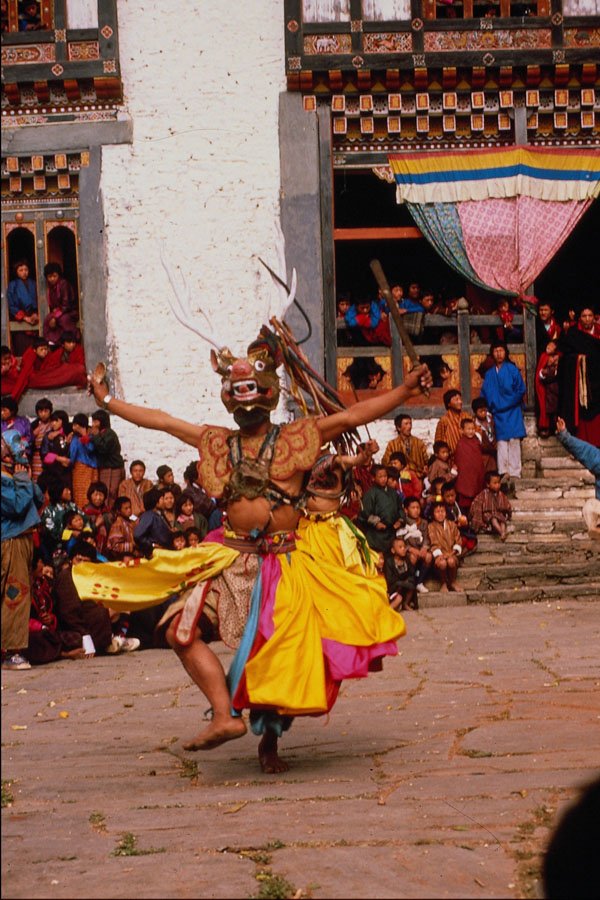 595076 Dancer At Buddhist Festival A4 Photo Print