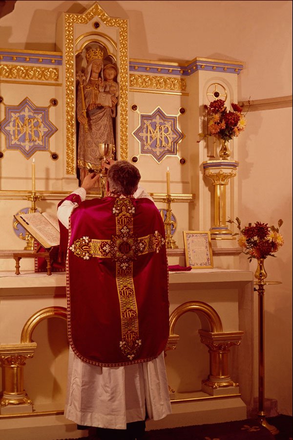 597079 Priest Elevating Chalice At Mass, East Grinstead, England A4 Photo Print