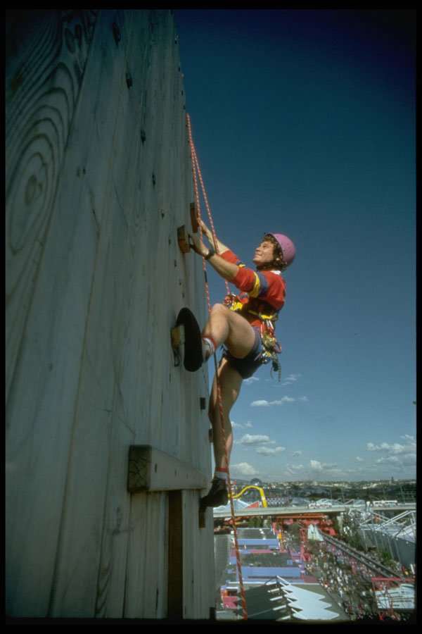 599001 Wall climber, Shot From The Side A4 Photo Print