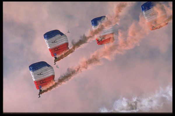 599010 Skydivers, San Diego, California A4 Photo Print
