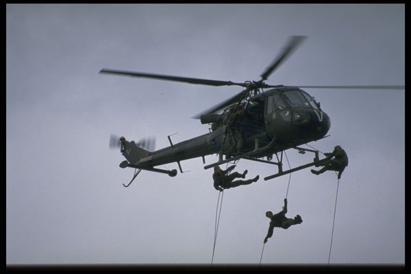 601005 U.K. Army Scout And Troop Abseiling A4 Photo Print