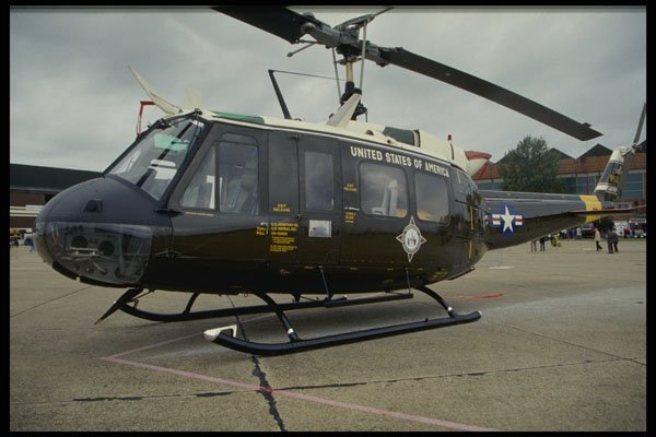 601071 U.S. Army Bell UH IH Huey Iroquois Helicopter A4 Photo Print