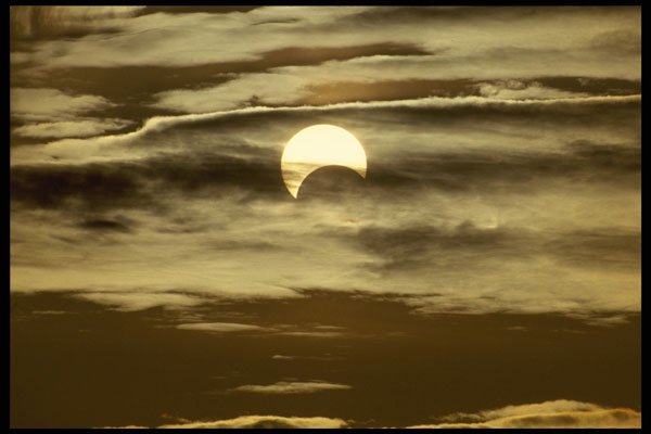 604039 Annular Eclipse, January 1992 A4 Photo Print