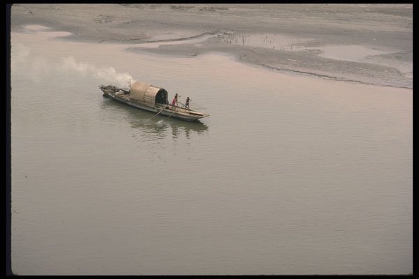 606004 Sampan On The Jade green Minjiang River, China A4 Photo Print