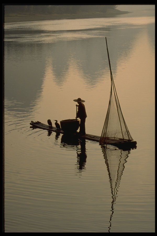 606011 Fisherman On River Li, Guilin, China A4 Photo Print