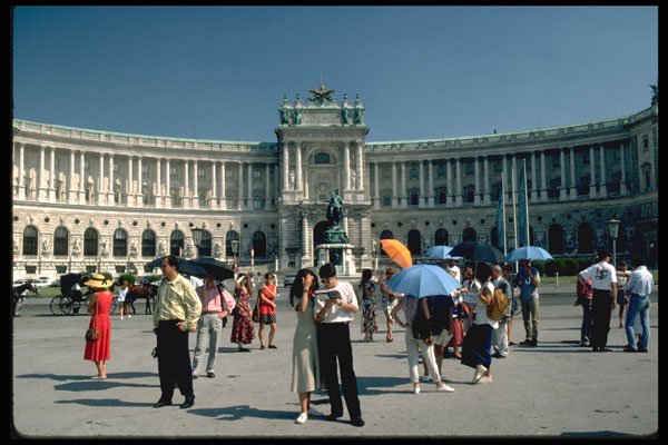 607004 New Imperial Palace, Vienna, Austria A4 Photo Print