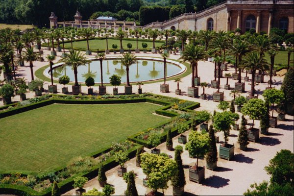 607055 Gardens Behind The Chateau De Versailles, France A4 Photo Print