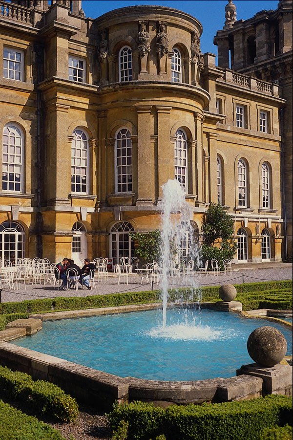 607076 Library Garden, Blenheim Palace, Oxfordshire, England A4 Photo Print