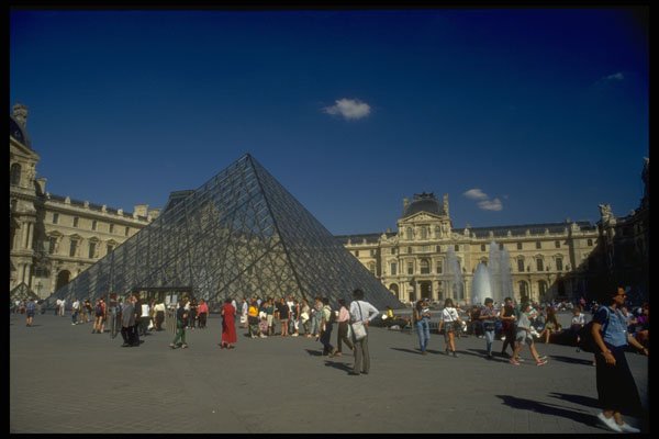 608006 La Pyramide, Musee De Louvre, Paris, France A4 Photo Print