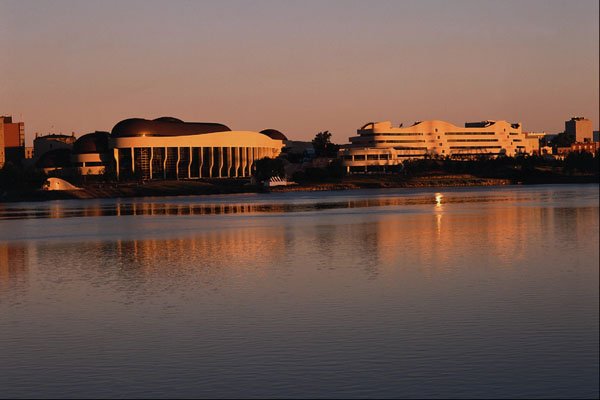609041 The Sun Rises Over The Museum's Riverbank Site A4 Photo Print