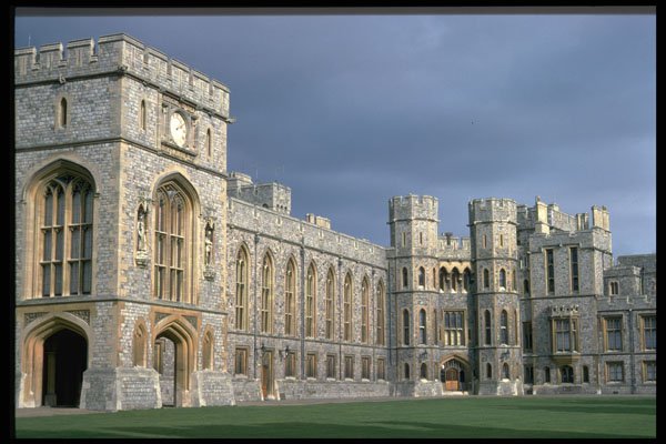 612032 Windsor Castle, England A4 Photo Print