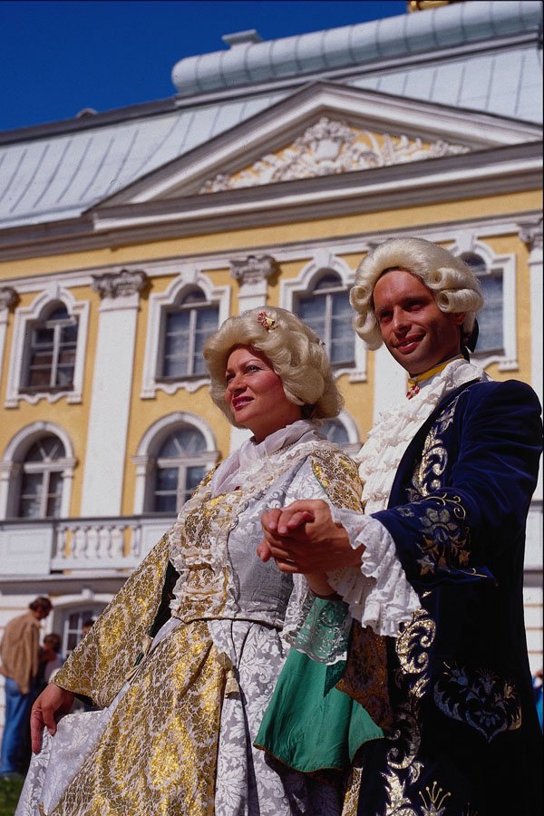 614058 Period Dress, Petrodvorets, Russia A4 Photo Print