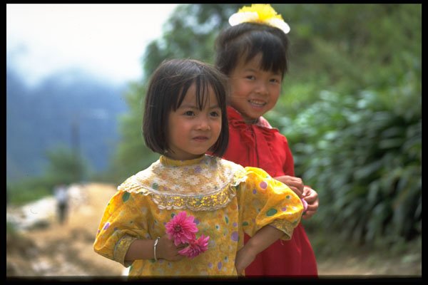 621025 Two Girls, Sapa A4 Photo Print
