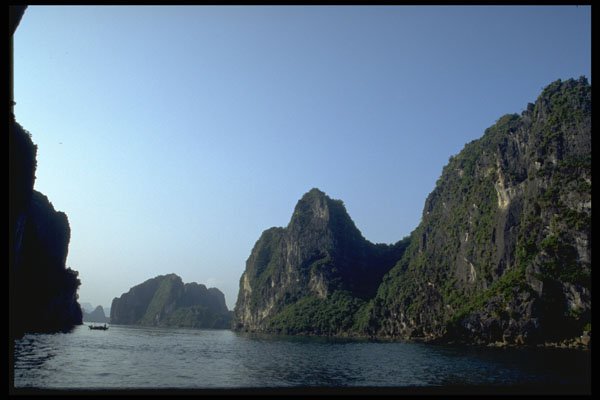 621059 Halong Bay A4 Photo Print
