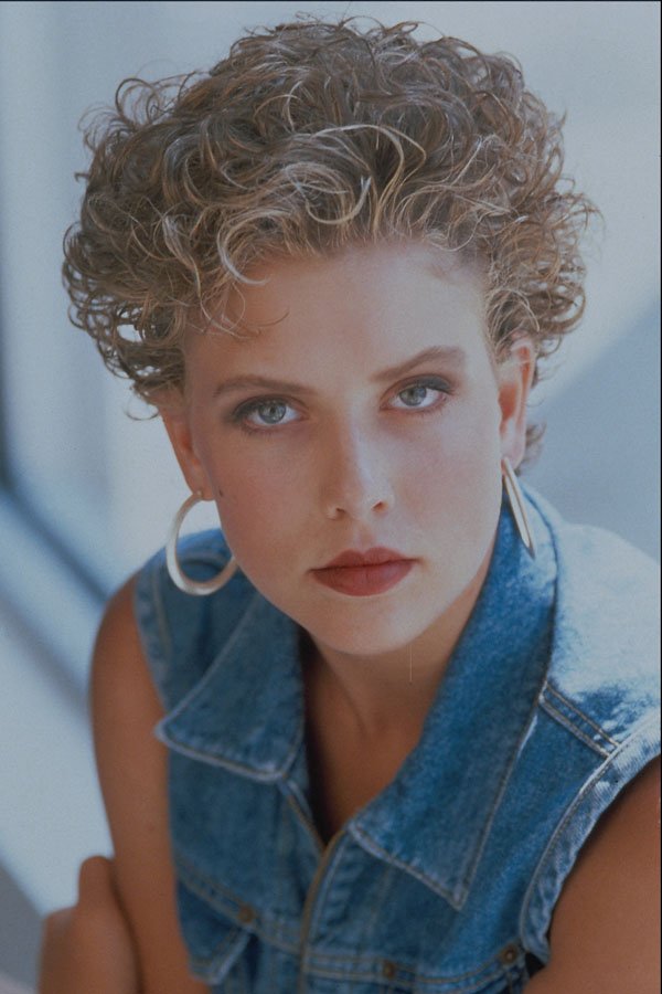 622092 Short Blonde Perm A4 Photo Print