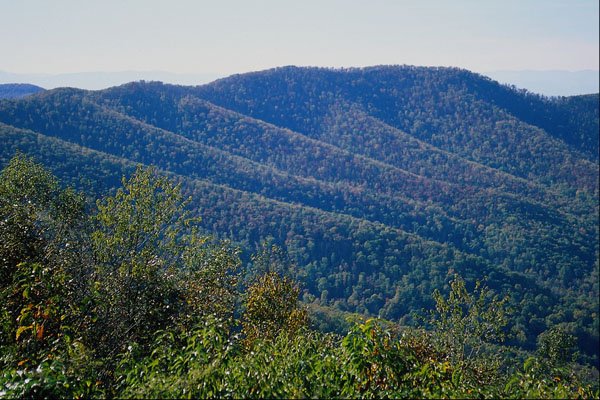 624093 Bluey Peaks, The Blue Ridge Mountains A4 Photo Print