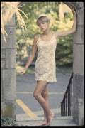 626042 Kitty In Lace At The Gate A4 Photo Print