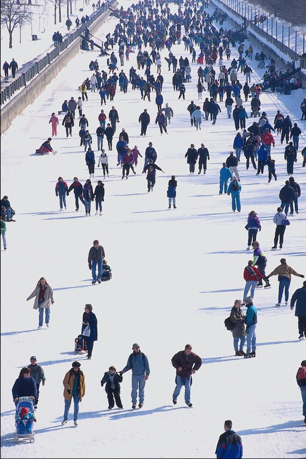 633073 Skaters On The Rideau Canal, Winterlude, Ottawa, Canada A4 Photo Print