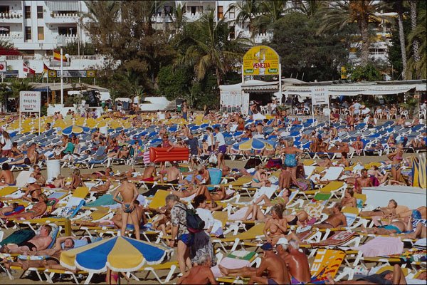 633081 Crowded Beach, Puerto Rico A4 Photo Print