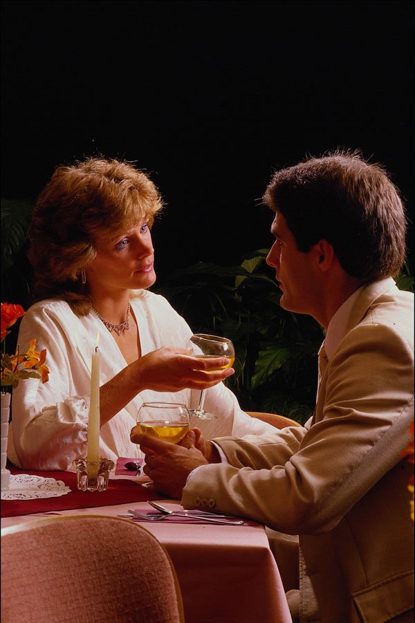 635027 Couple In Restaurant A4 Photo Print