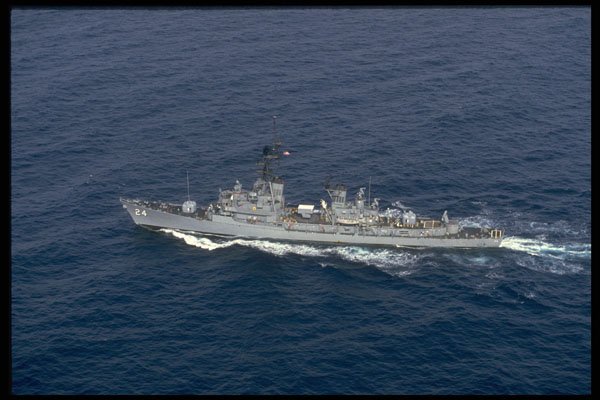 637021 U.S. Navy Frigate At Sea A4 Photo Print