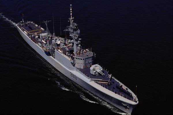 637053 Navy Destroyer Underway A4 Photo Print