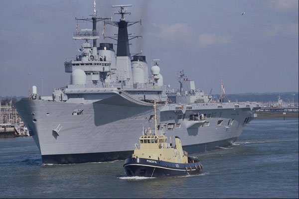 637076 HMS Ark Royal Leaving Portsmouth Harbor, England A4 Photo Print