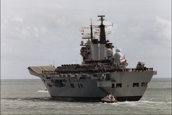 637079 British Royal Navy Aircraft Carrier HMS Invincible A4 Photo Print