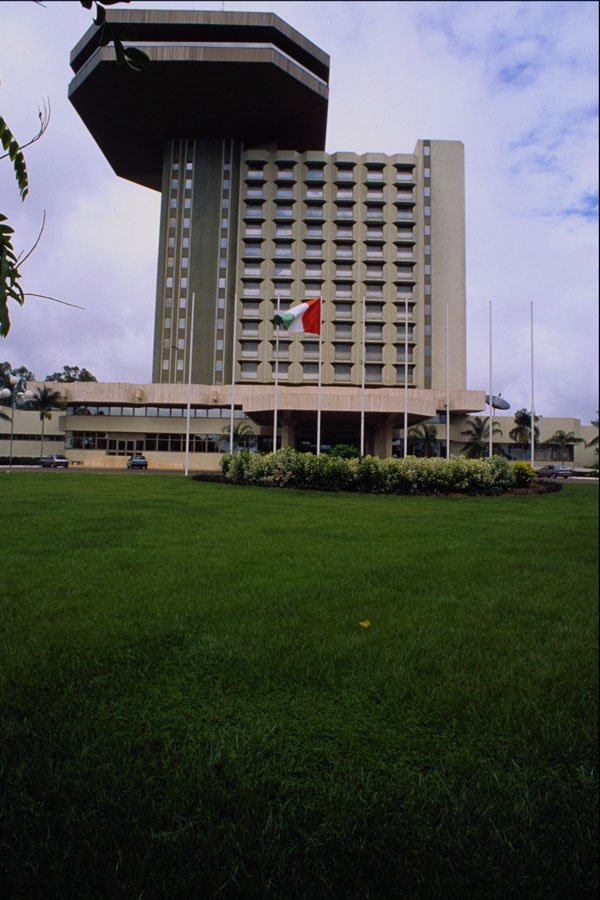 638063 Hotel President, Yamoussoukro, Ivory Coast, Africa A4 Photo Print