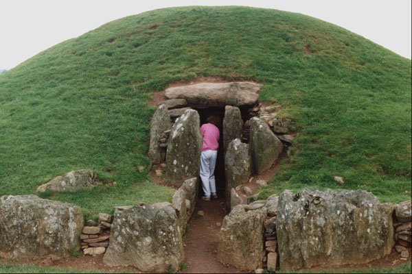 640077 Prehistoric Tomb At Bryn Celli DDU A4 Photo Print