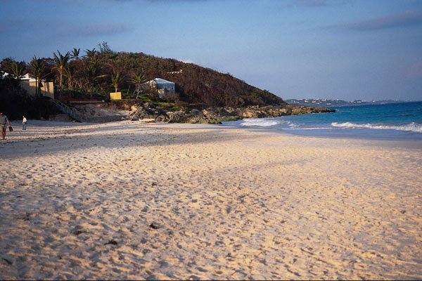 647031 Elbow Beach, Bermuda A4 Photo Print