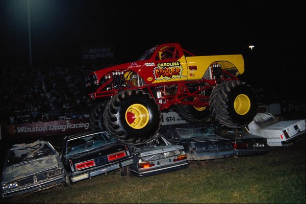 649046 The 'Carolina Crusher' Demonstrates How It Got Its Name A4 Photo Print