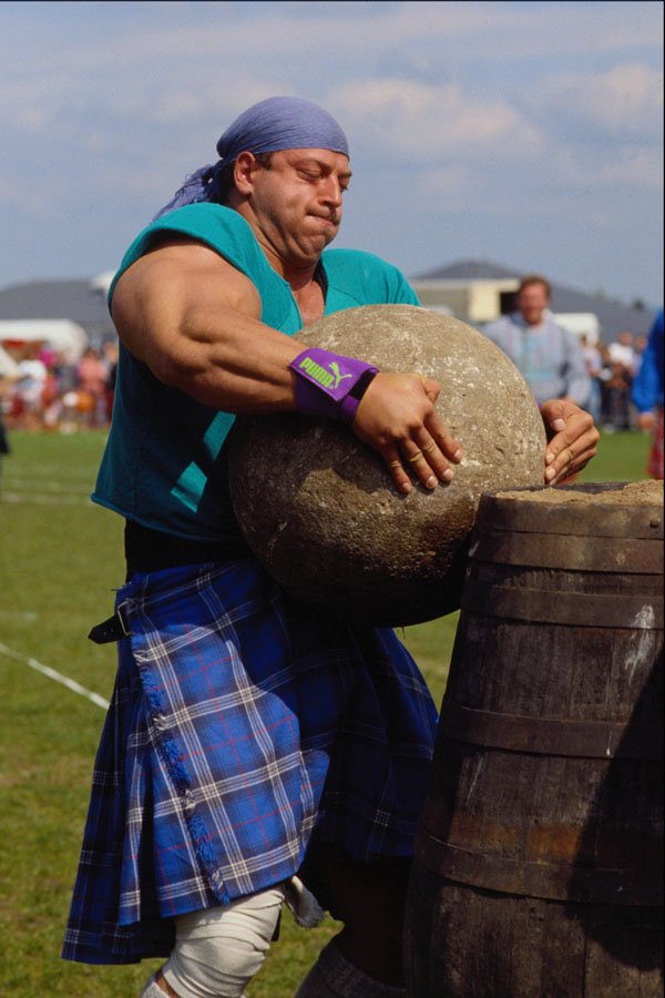 649080 Highland Games, Strong Men And Heavy Weights A4 Photo Print