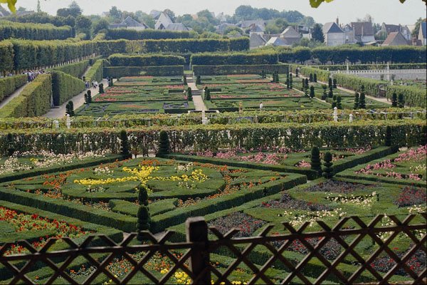 650003 Chateau Vilandry Gardens, France A4 Photo Print