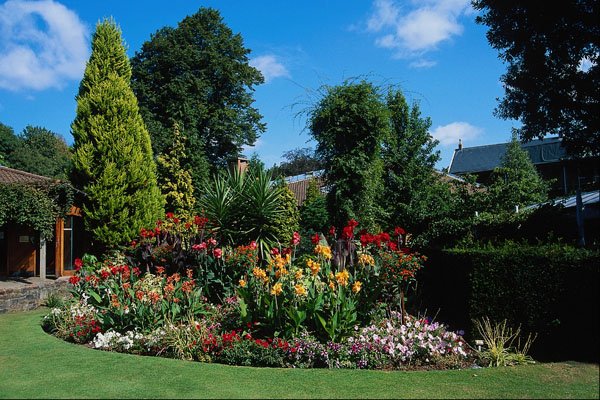 650084 Floral Bed, Bristol Zoological Gardens, England A4 Photo Print