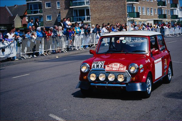 652043 Red And White Mini, 1991 A4 Photo Print