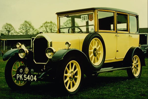652095 Black And Yellow Humber A4 Photo Print