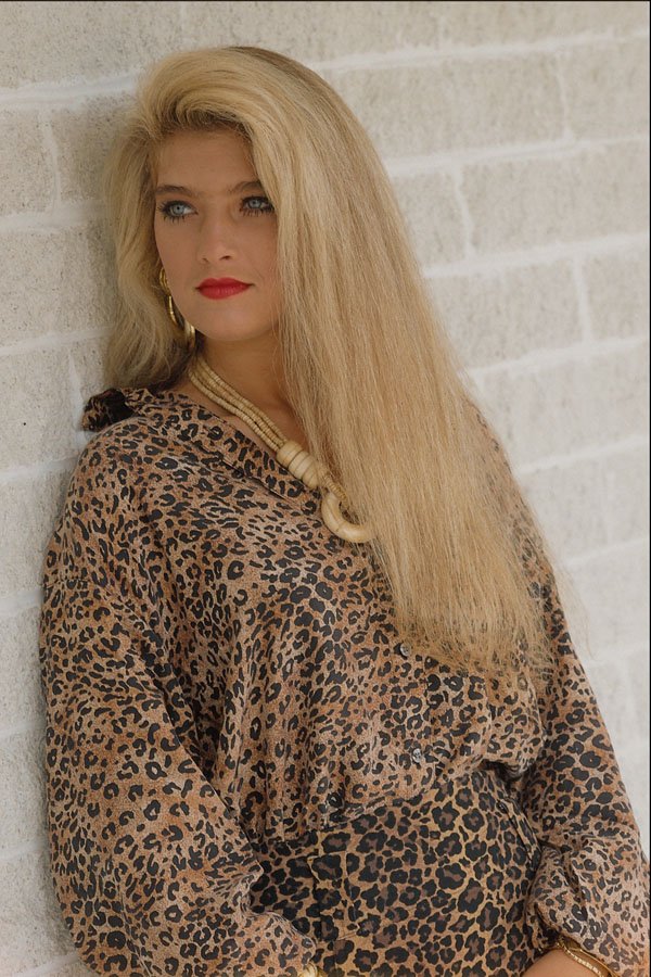 653097 Sultry Southern Blonde A4 Photo Print