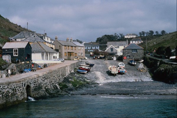 656046 Mullion Cove A4 Photo Print