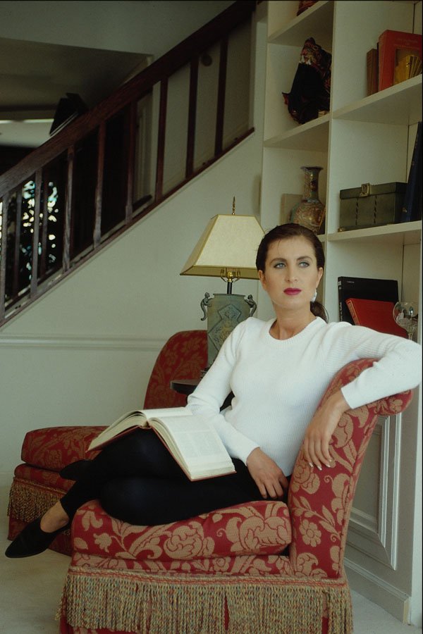657040 The Lady Of The Estate, Interior A4 Photo Print