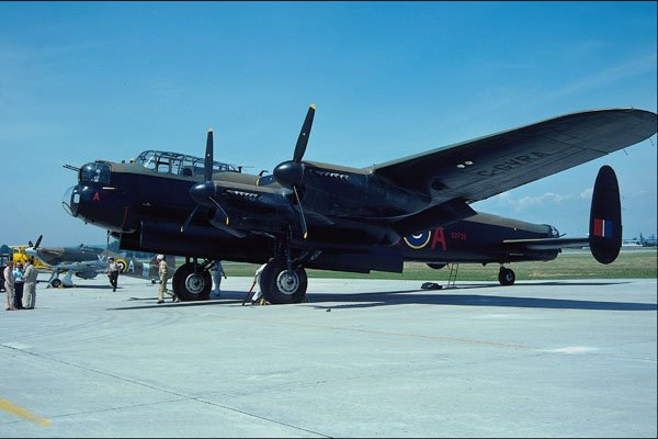 661002 Lancaster Bomber, Trenton Air Show, 1990 A4 Photo Print