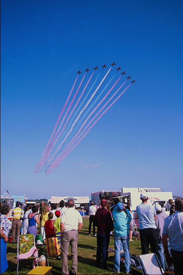 661072 Arrival Of The RAF Red Arrows A4 Photo Print